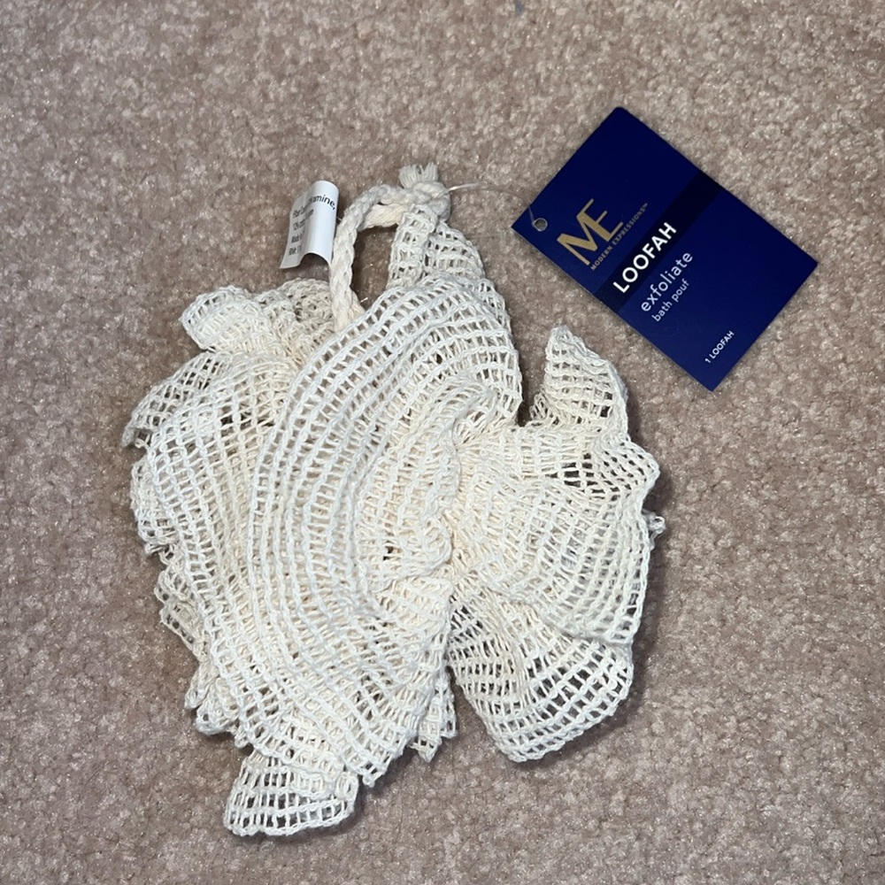 NWT Gritty Loofah Exfoliate Bath Pouf